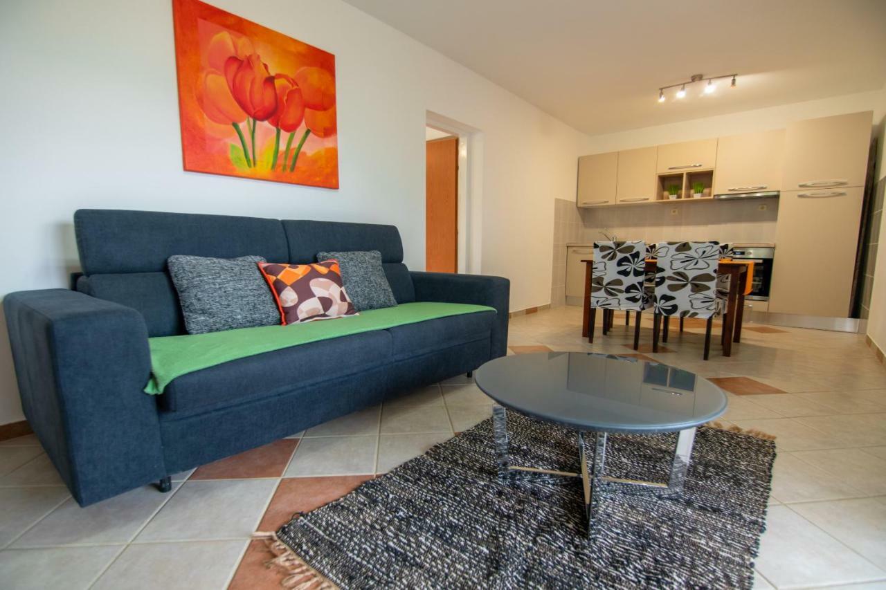Apartmani Ivan Lopar Exterior foto